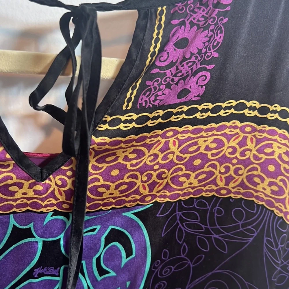 Unique Beaded Patterned Top - Picture 4 of 5